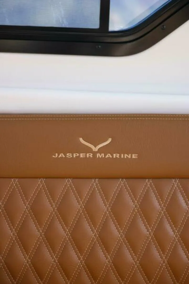 Slide: The Image of Jasper Marine Defender 22 - Storm Bow 2026 - 5262377