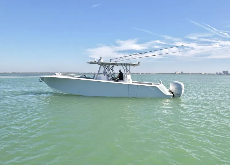 The Image of SeaVee 37 2020 - 5262511