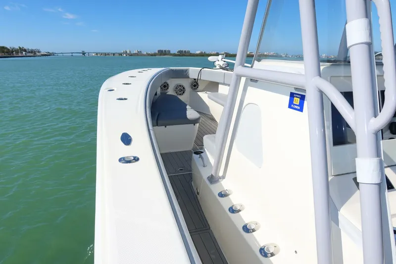 Slide: The Image of SeaVee 37 2020 - 5262540