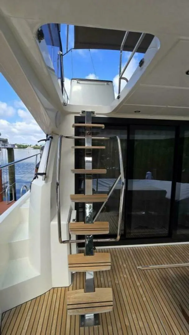 Slide: The Image of Prestige 460 2018 - 5263061