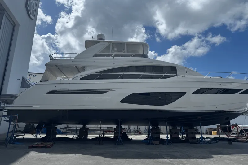 Slide: The Image of Princess F70 2019 - 5580987