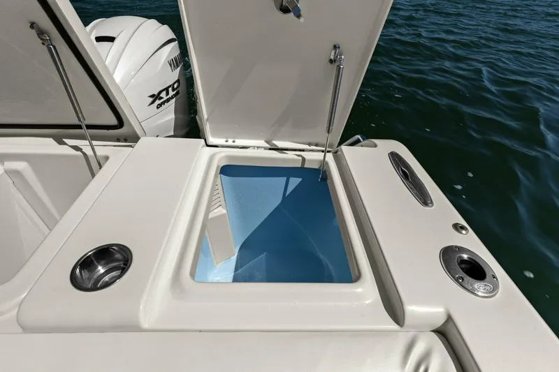 Slide: The Image of Grady White - Livewell 2023 45 - Grady White - 5265605