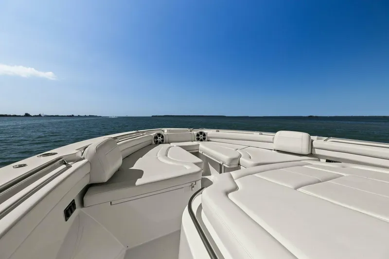 Slide: The Image of Grady White - Bow 2023 45 - Grady White - 5265590