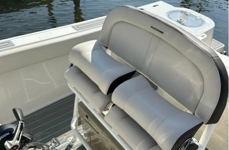 Slide: The Image of Sailfish 220 CC 2023 - 5265635