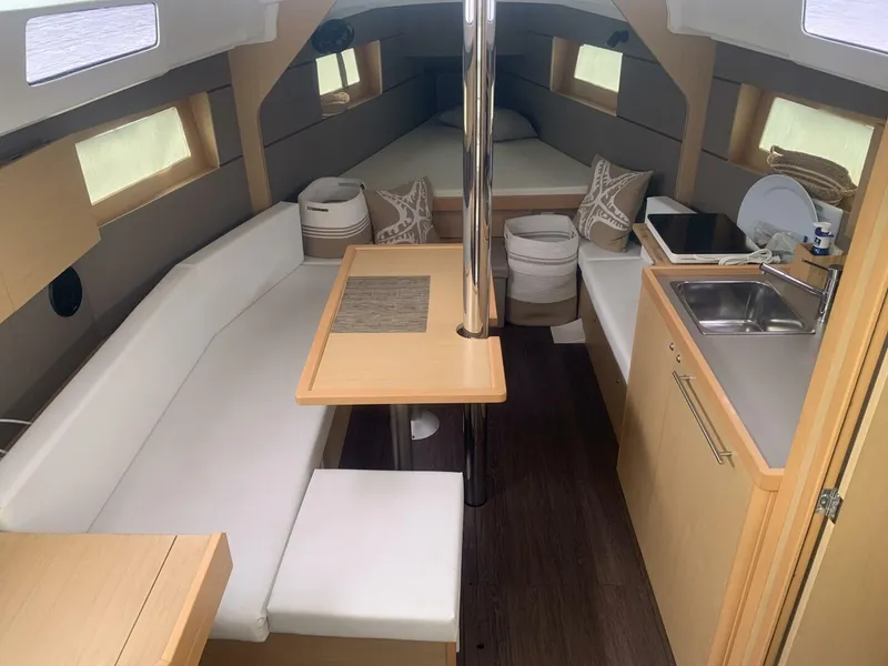 Slide: The Image of Beneteau Oceanis 35 2015 - 5410116