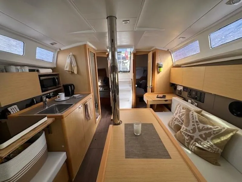 Slide: The Image of Beneteau Oceanis 35 2015 - 5266453