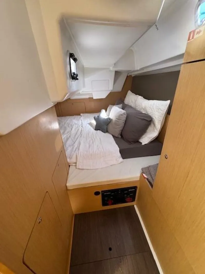 Slide: The Image of Beneteau Oceanis 35 2015 - 5266449