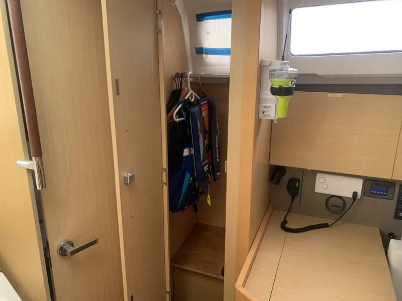 Slide: The Image of Beneteau Oceanis 35 2015 - 5410093