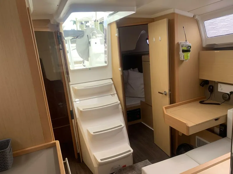 Slide: The Image of Beneteau Oceanis 35 2015 - 5410105