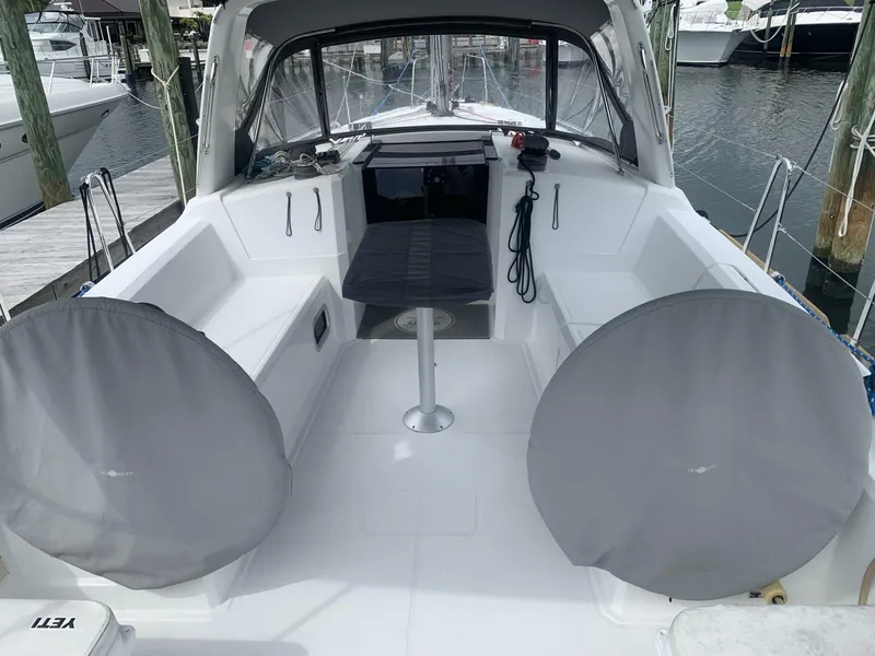 Slide: The Image of Beneteau Oceanis 35 2015 - 5410346