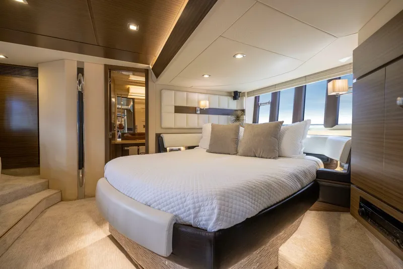 Slide: The Image of Azimut 64 A/Sea - Interior Master Stateroom 2015 Azimut 64 Flybridge A/Sea - 5267445