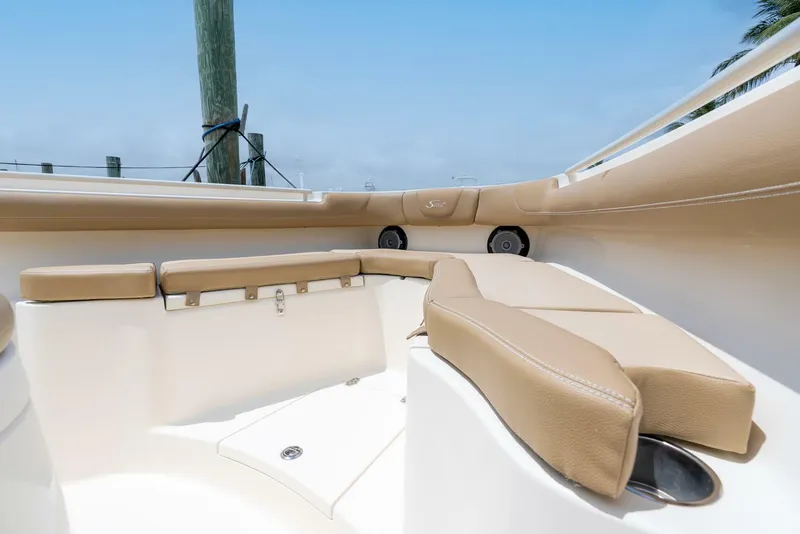 Slide: The Image of Scout 300 LXF 2015 - 5269412