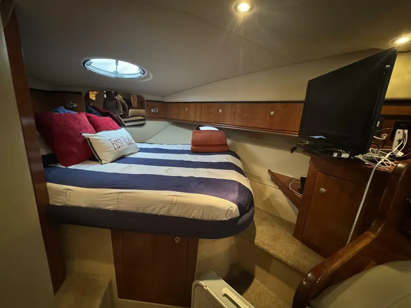 Slide: The Image of Cruisers Yachts 37 2005 - 5267667