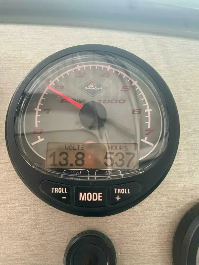 Slide: The Image of Cruisers Yachts 37 2005 - 5267684