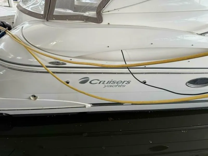 Slide: The Image of Cruisers Yachts 37 2005 - 5267658