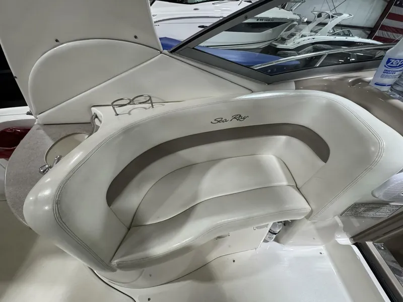 Slide: The Image of Sea Ray 320 Sun Dancer 2004 - 5268236