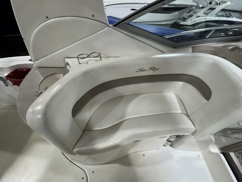 Slide: The Image of Sea Ray 320 Sun Dancer 2004 - 5268237