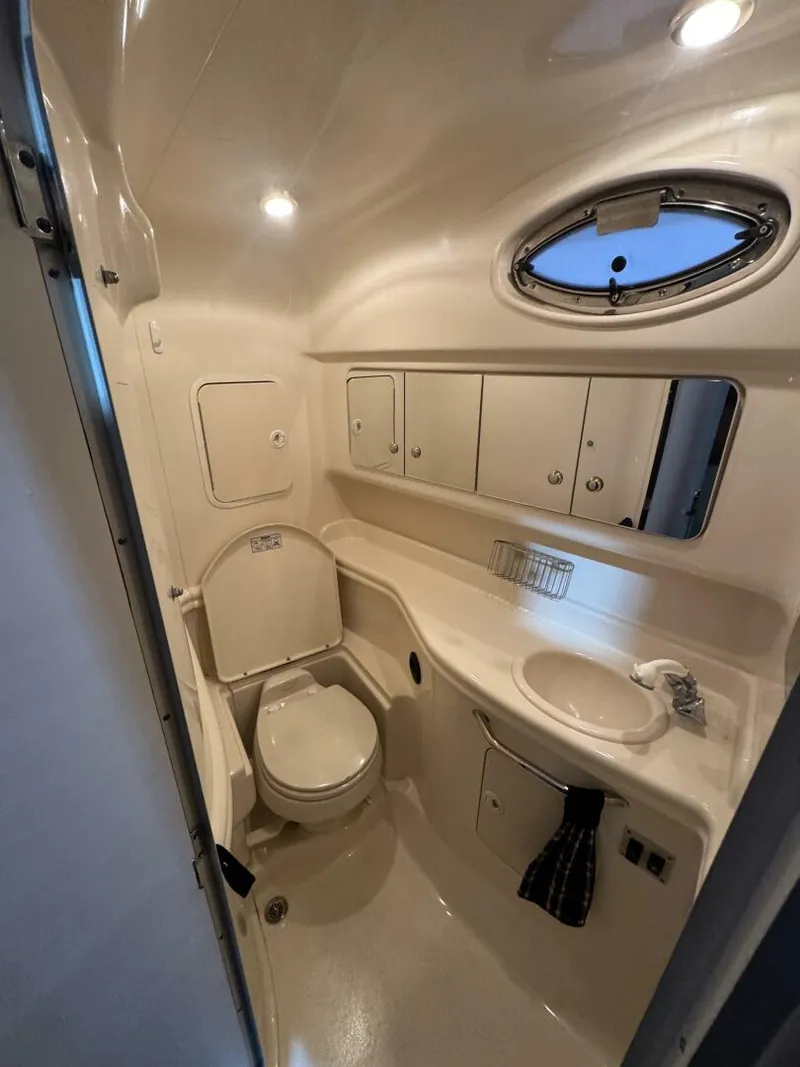 Slide: The Image of Sea Ray 320 Sun Dancer 2004 - 5268203