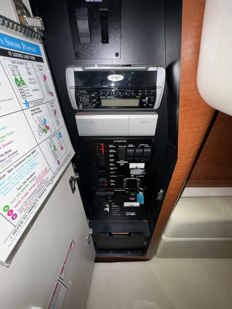 Slide: The Image of Sea Ray 320 Sun Dancer 2004 - 5268249