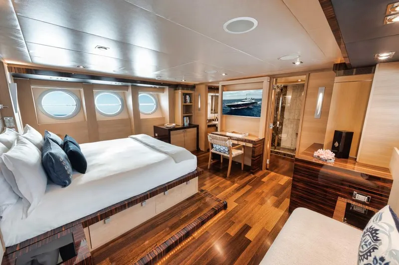 Slide: The Image of Palmer Johnson 120 2006 - 5268834