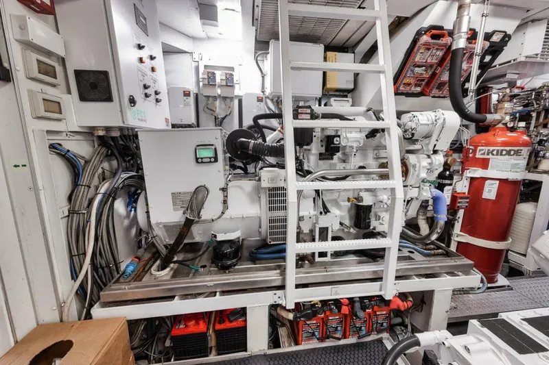 Slide: The Image of Palmer Johnson 120 2006 - 5268849