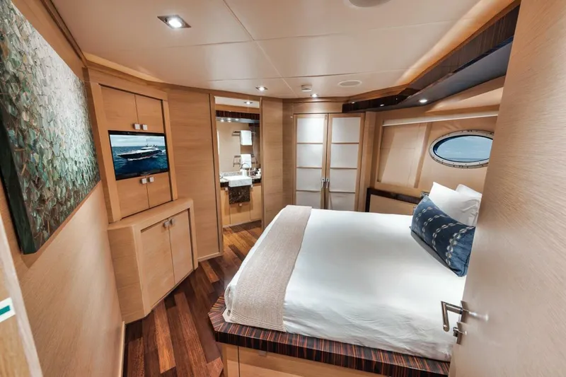 Slide: The Image of Palmer Johnson 120 2006 - 5268794