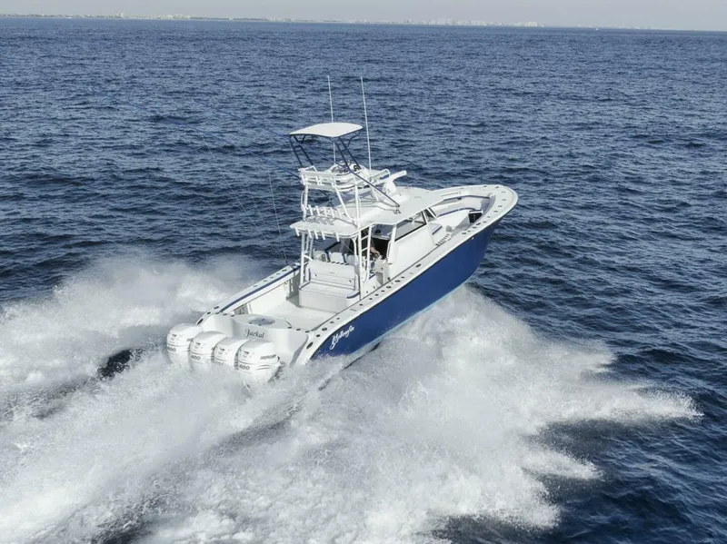 Slide: The Image of Yellowfin 42 2020 - 5269560