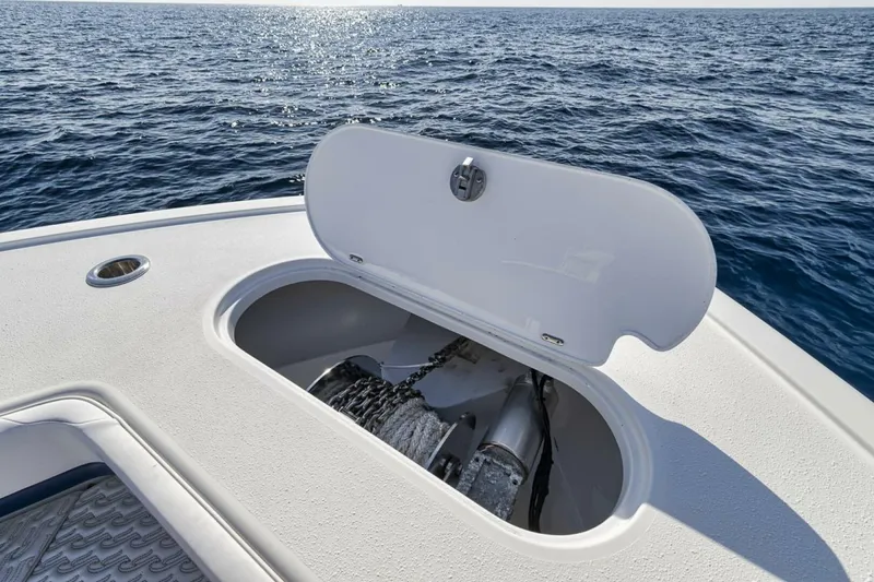 Slide: The Image of Yellowfin 42 2020 - 5269571