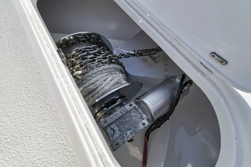 Slide: The Image of Yellowfin 42 2020 - 5269572