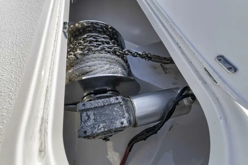 Slide: The Image of Yellowfin 42 2020 - 5269573