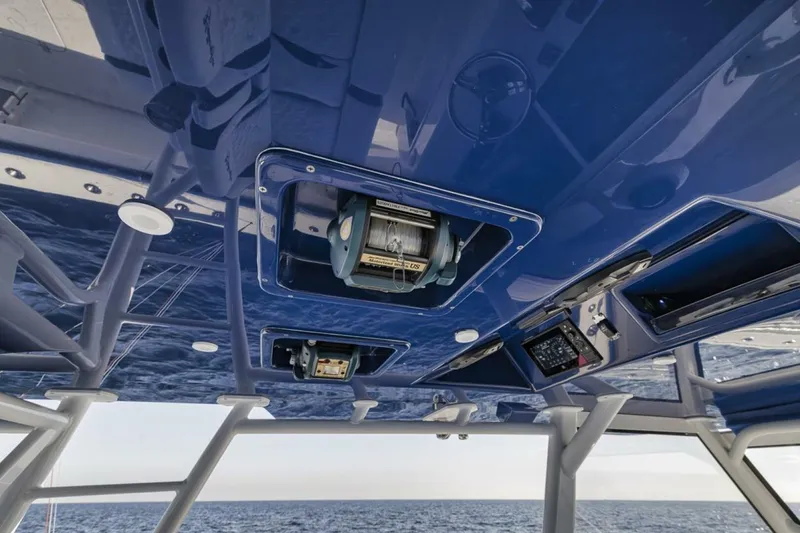 Slide: The Image of Yellowfin 42 2020 - 5269586