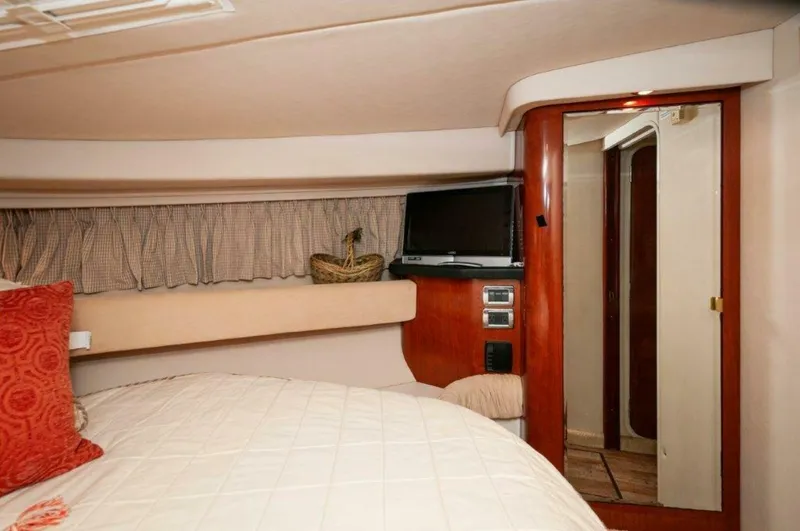 Slide: The Image of 2003 Sea Ray 380 Sundancer- Master Stateroom - 5324771