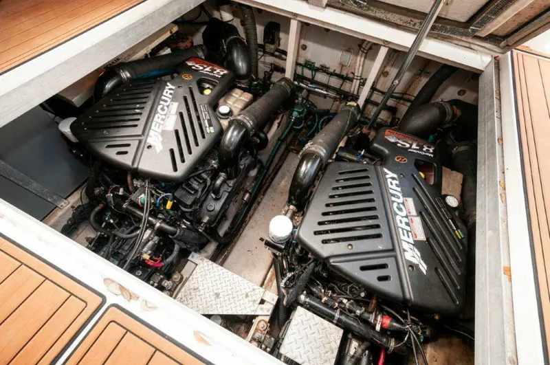 Slide: The Image of 2003 Sea Ray 380 Sundancer- Engine Compartment - 5324763