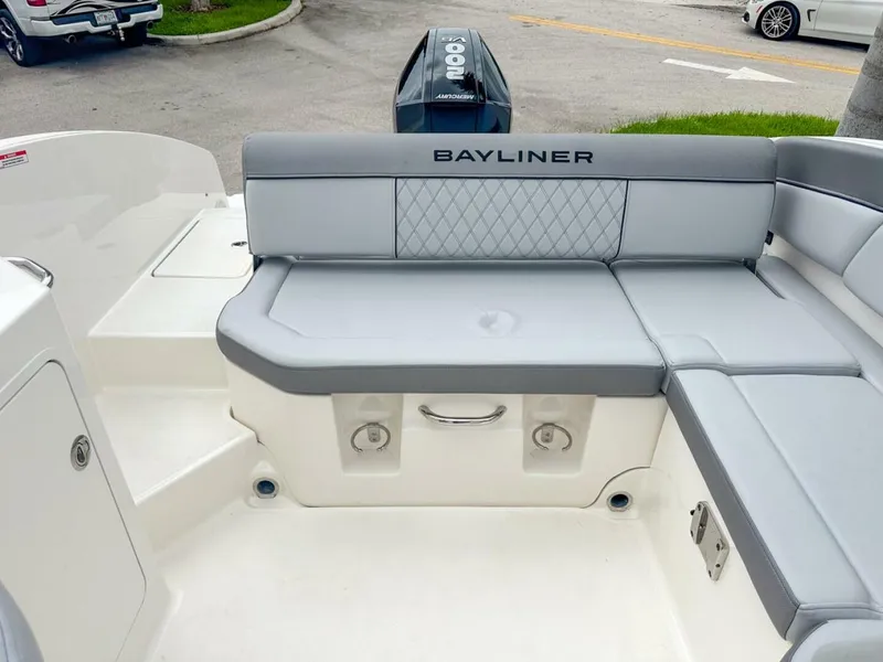 Slide: The Image of Bayliner DX2200 2024 - 5270830