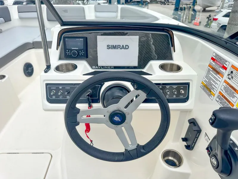 Slide: The Image of Bayliner DX2200 2024 - 5270840