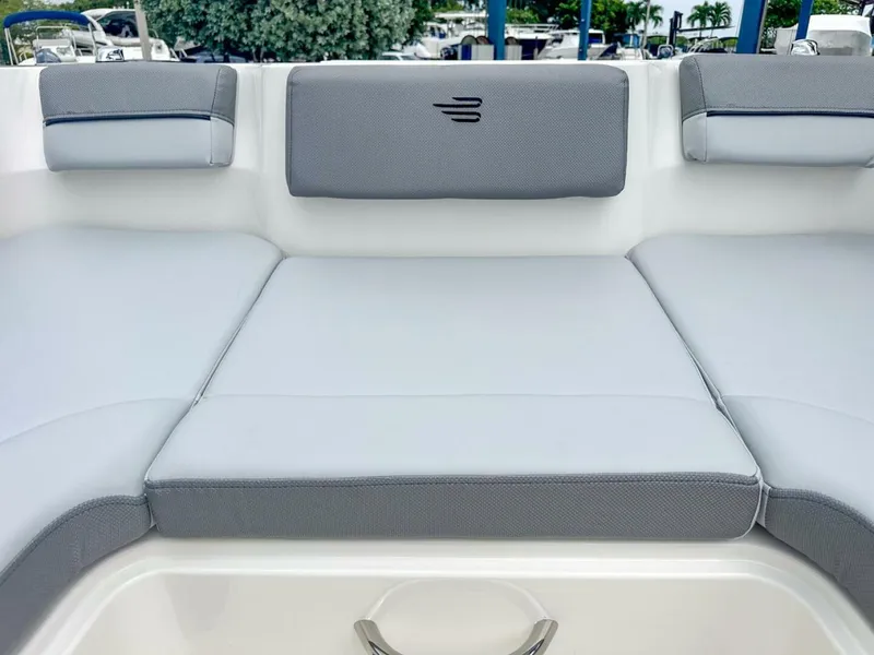 Slide: The Image of Bayliner DX2200 2024 - 5270850