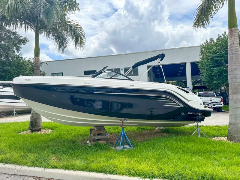 Slide: The Image of Bayliner DX2200 2024 - 5270811