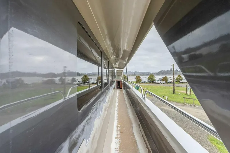 Slide: The Image of Catamaran Bloomfield 86 Motorsailor 2025 - 5506582