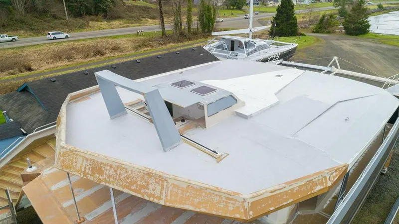 Slide: The Image of Catamaran Bloomfield 86 Motorsailor 2025 - 5506585