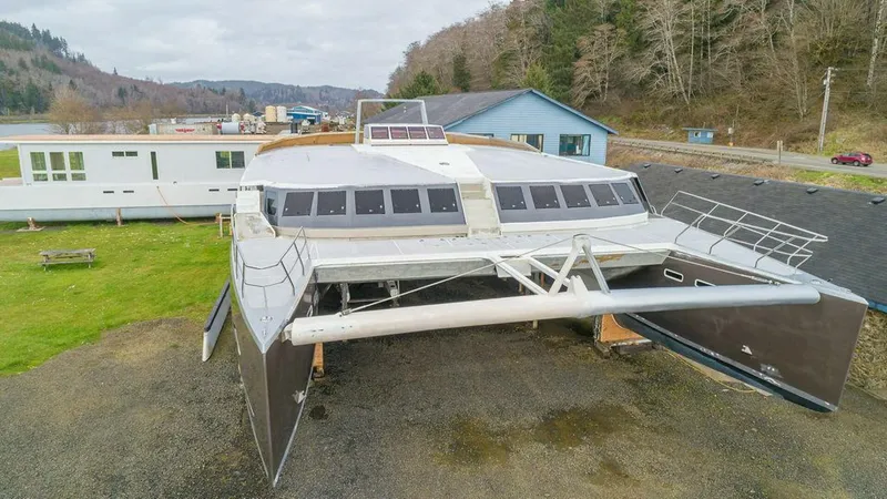 Slide: The Image of Catamaran Bloomfield 86 Motorsailor 2025 - 5506589