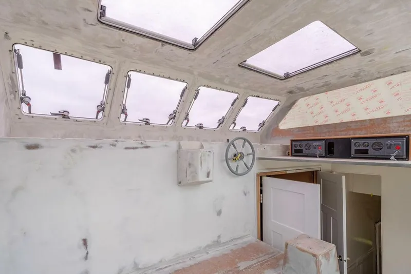 Slide: The Image of Catamaran Bloomfield 86 Motorsailor 2025 - 5506572