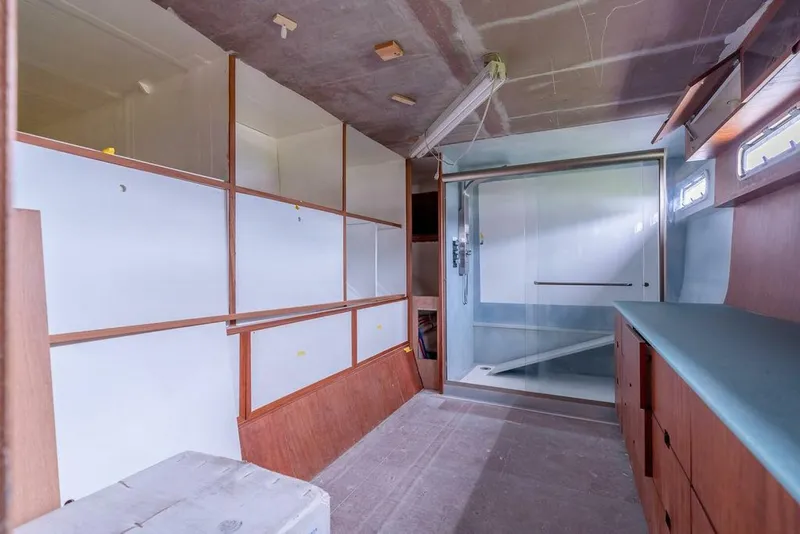 Slide: The Image of Catamaran Bloomfield 86 Motorsailor 2025 - 5506611