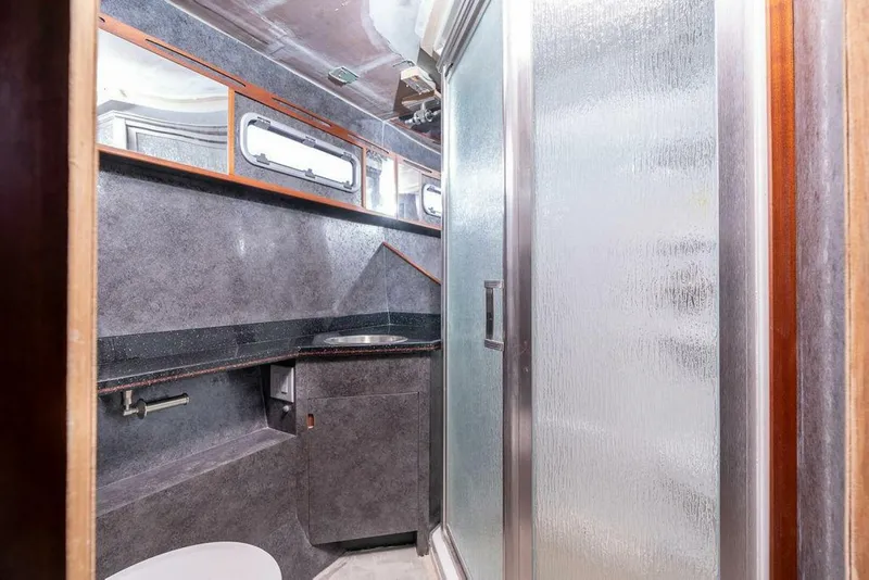 Slide: The Image of Catamaran Bloomfield 86 Motorsailor 2025 - 5506615