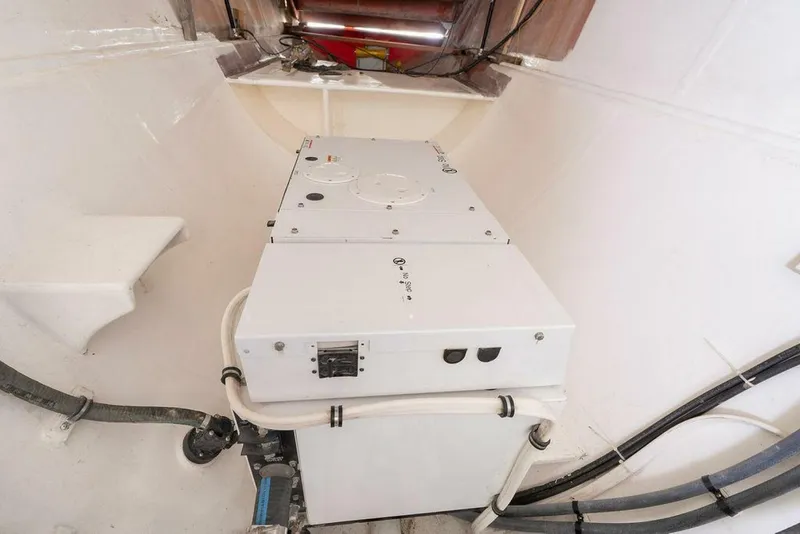 Slide: The Image of Catamaran Bloomfield 86 Motorsailor 2025 - 5506621