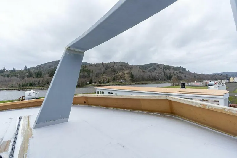 Slide: The Image of Catamaran Bloomfield 86 Motorsailor 2025 - 5506576