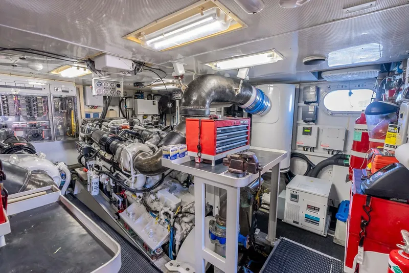 Slide: The Image of Broward Raised Pilothouse 2001 - 5310767