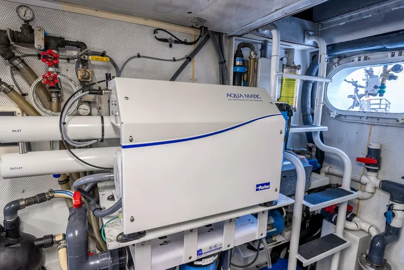 Slide: The Image of Broward Raised Pilothouse 2001 - 5310772