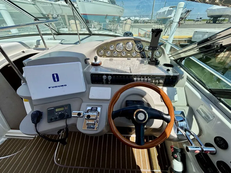 Slide: The Image of Cruisers Yachts 4270 Express 2001 - 5278287