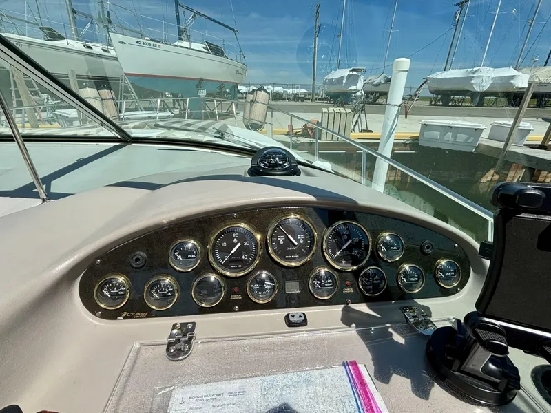 Slide: The Image of Cruisers Yachts 4270 Express 2001 - 5278291