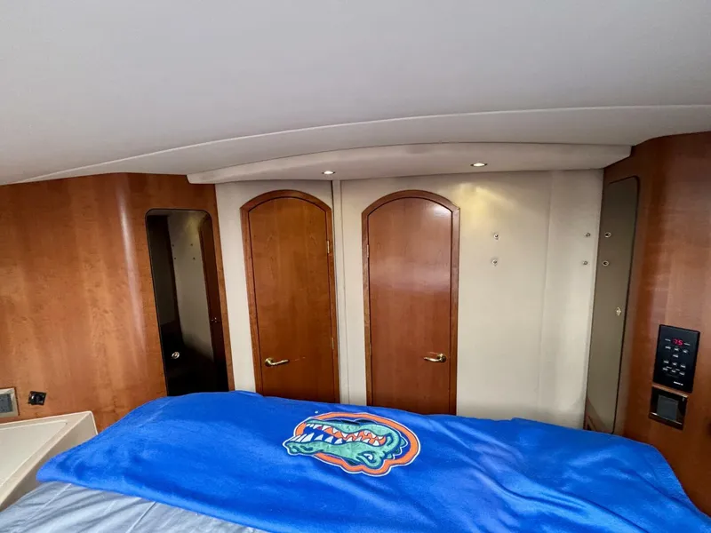 Slide: The Image of Cruisers Yachts 4270 Express 2001 - 5278313